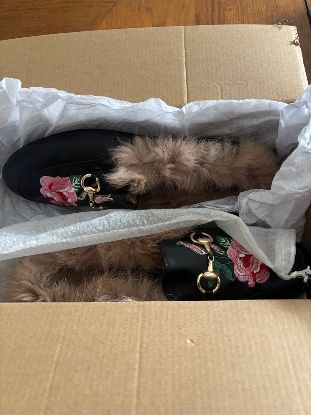 Black Leather Floral Embroidered Fur-Lined Slip-On Low back Slides